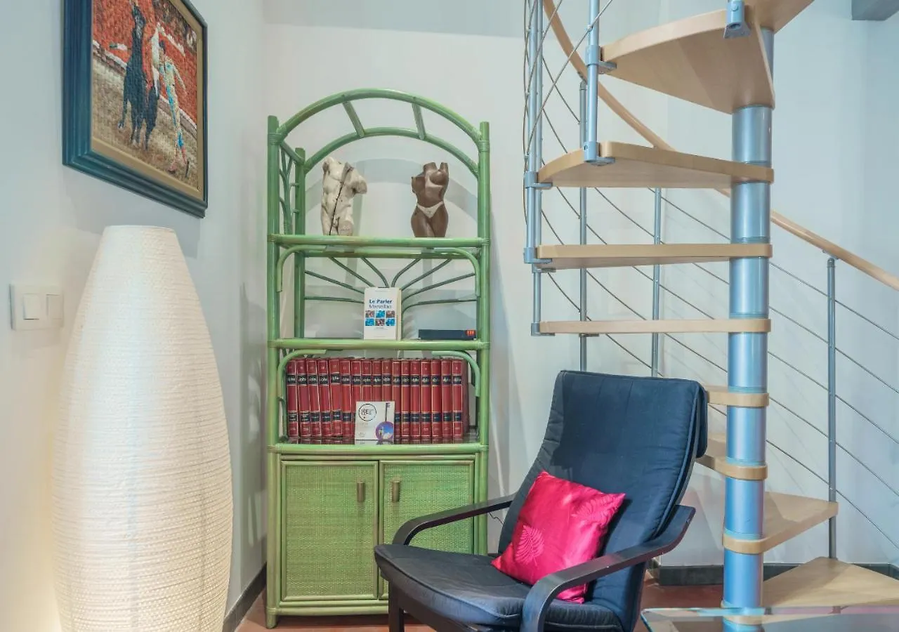Апартаменты La Charmerie Duplex Climatise A 5Min Du Vieux Port Марсель